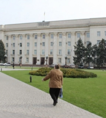 Окупанти Херсона перевезли свою адміністрацію на лівий берег