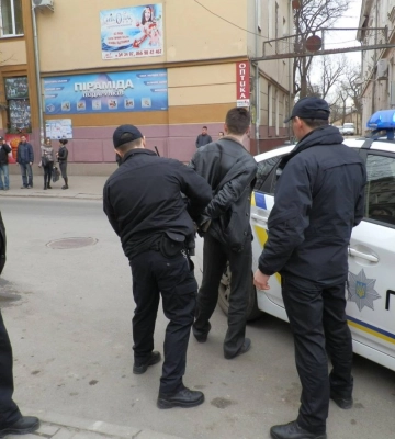У Луцьку водія, якого вдруге за рік спіймали п’яним за кермом, арештували на 10 діб