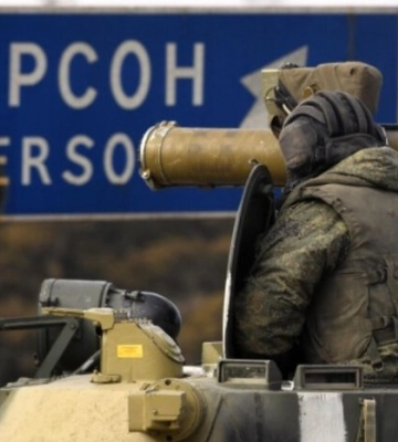 Россияне готовятся к сдаче Херсона: фортификационные сооружения видны на фото со спутника