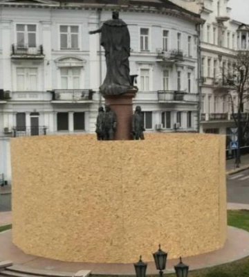 В Одесі ховають пам’ятник на Катерининській площі