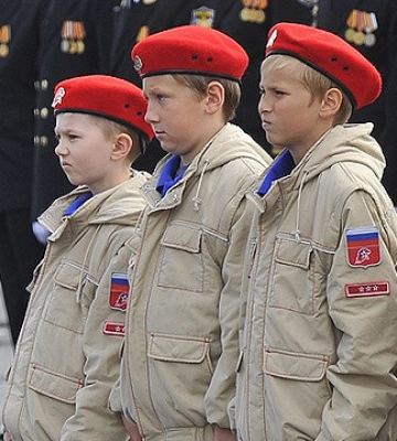 Во временно захваченном Мелитополе россияне формируют отряды «Юнармии»  - мэр