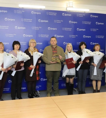 &quot;Місто пишається вами&quot;: Філатов привітав соціальних працівників Дніпра 