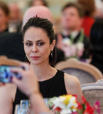 &quot;Улыбайся, даже если сердце болит, даже если все рушится&quot;. 48-летняя экс-супруга Кличко после развода снялась без белья и одежды