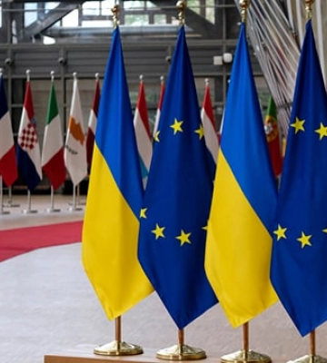 Угорський єврокомісар виключає прискорену процедуру вступу України в ЄС