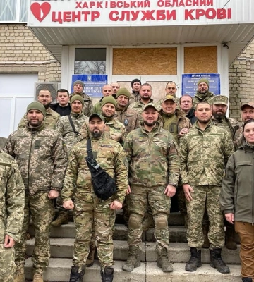 Здають кров і донатять на підтримку літніх людей у Харкові: ЗСУ встигають усе