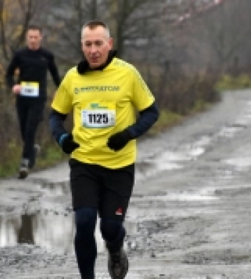 Благодійний забіг під градирнями, попри негоду, зібрав у Вараші близько 120 учасників. ФОТО