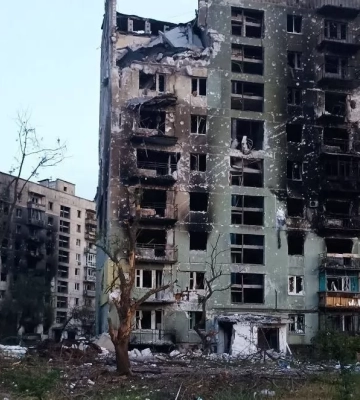 У Сєвєродонецьку росіяни вилучили зі стихійних поховань 396 тіл жертв своєї агресії - Гайдай