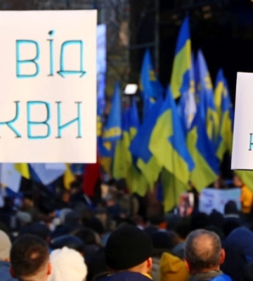 Мовний омбудсмен знову вимагає від Труханова дерусифкувати вивіски в Одесі