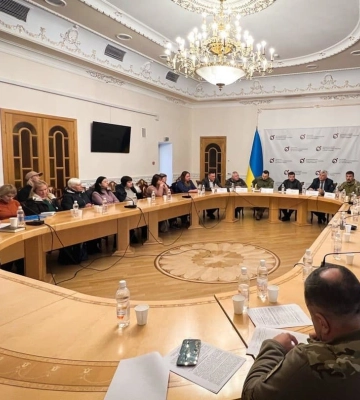 Лубинец встретился с родственниками военнопленных с острова Змеиный