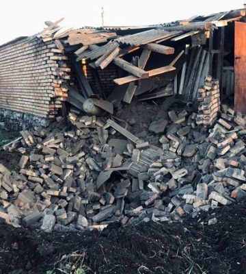 Росіяни вдарили по Нікопольському району: пошкоджено будинки та підприємство