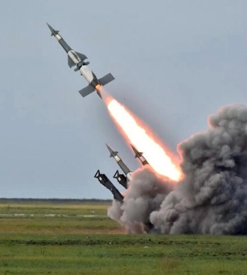 Розвідка назвала іноземні компанії, які допомагають РФ скеровувати ракети в Україну