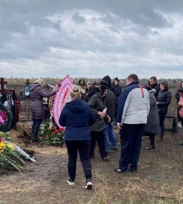 У Дніпрі попрощалися з 25-річною вагітною, яка загинула внаслідок ракетної атаки 