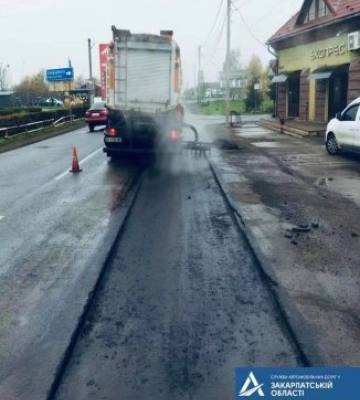 Увага! На ділянці дороги М-24 Велика Добронь – Мукачево – Берегово – КПП «Лужанка» працює спецтехніка