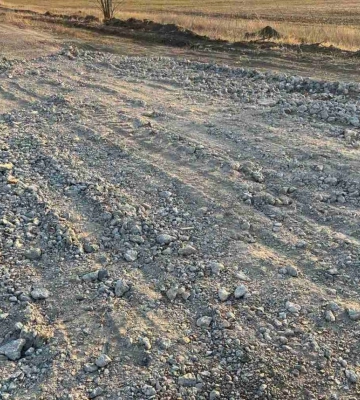 У громаді Болградського району місцева влада впорядковує непроїзну дорогу власними зусиллями, кооперуючись із фермерами