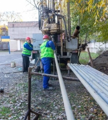 В Дніпрі та області готують свердловини на випадок відключення води