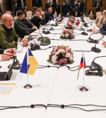 У МЗС РФ заявили, що Москва більше не висуває попередніх умов для переговорів з Україною