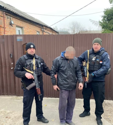 Сумку з гранатами і пістолети відібрали в харків’янина поліцейські 