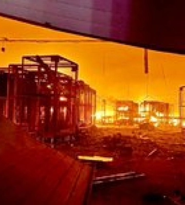 Днепр. Армия России нанесла удар дронами по предприятию, есть тяжелораненые — фото