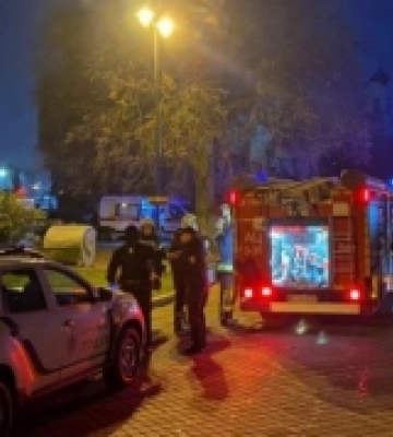 Луцькі рятувальники вчились гасити пожежу в будівлі Палацу культури