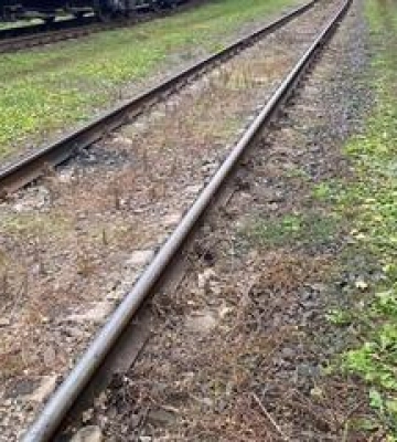 На залізничній станції поїзд травмував чоловіка