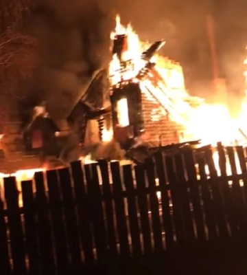 У курортному селищі на Львівщині вщент згорів готельний комплекс