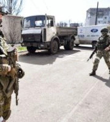 На правом берегу Днепра россияне взрывают мосты, – СМИ