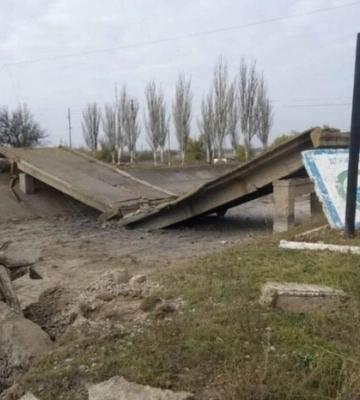 Окупанти в паніці підривають мости: що відбувається на Херсонщині 