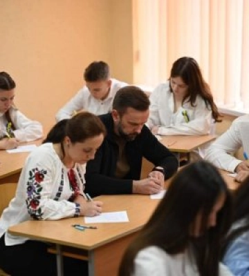 Сьогодні в Ужгороді написали Всеукраїнський радіодиктант національної єдності