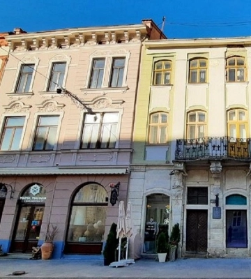 Власник кам’яниці у центрі Львова демонтував частину пам’ятки