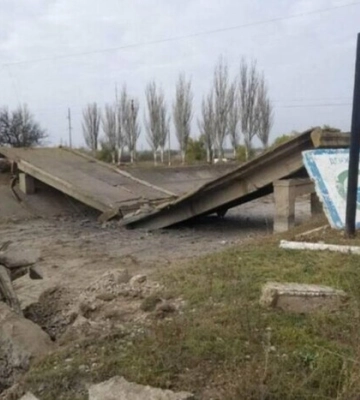 Оккупанты взорвали два моста на Херсонщине