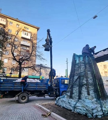 В Харькове демонтировали бюст Пушкина