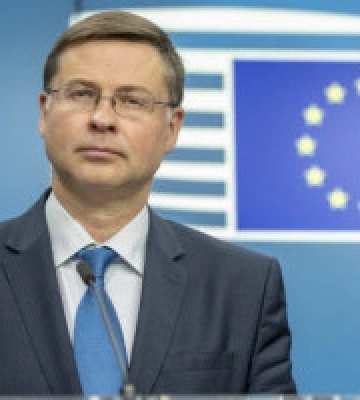 Єврокомісія офіційно пропонує надати Києву в 2023 році до 18 млрд євро макрофіну