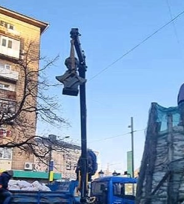 В Харькове демонтировали бюст Пушкину