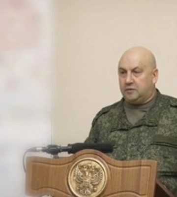 На Херсонщині росіяни відступають за річку Дніпро: заяви Шойгу та Суровікіна