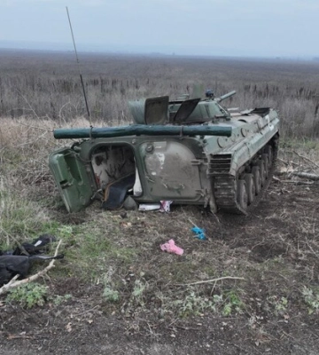 Нацгвардия разбила колону войск РФ в Донецкой области, уничтожены три танка и два БМП — фото