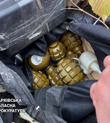 Зброя та наркотики: у мешканця Харкова виявили “гангстерські” запаси 