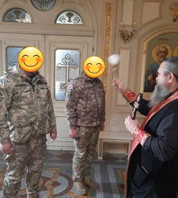 В Кропивницком верующие УПЦ передали помощь воинам ВСУ
