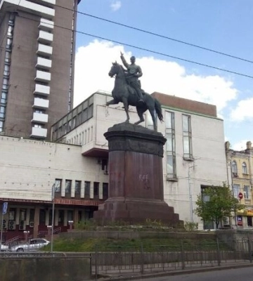 У Києві буде демонтовано пам&#039;ятники Щорсу та Ватутіну