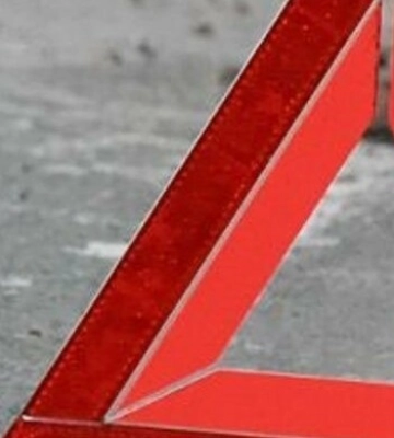 На Одещині п&#039;яний водій автівки в&#039;їхав у стовп, постраждала його пасажирка, - ФОТО