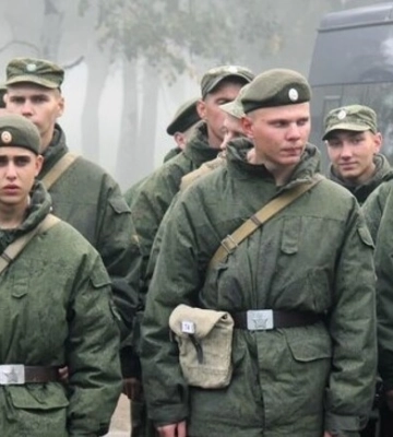 До Бердянська окупантам привезли підкріплення – нову партію мобілізованих