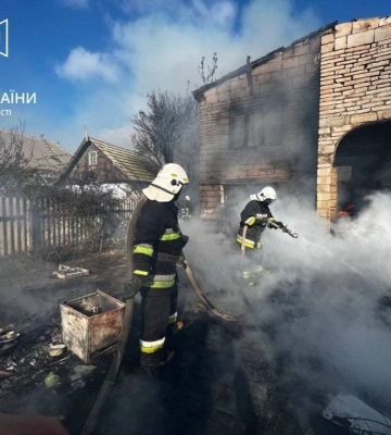 На Одещині згорів двоповерховий житловий будинок, - ФОТО, ВІДЕО