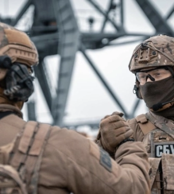 СБУ викрила керівників окупаційної &quot;мерії&quot; Херсонщини та Луганщини, які примусово роздавали паспорти РФ українцям