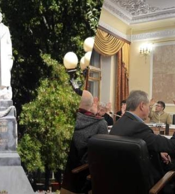 В Киеве планируют демонтировать памятники Щорсу и Ватутину