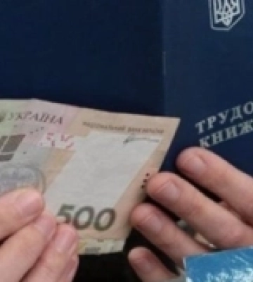 Перших безробітних залучили до оплачуваних суспільно-корисних робіт на Рівненщині