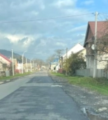 Дорожники провели ямковий ремонт в одному з районів Закарпаття