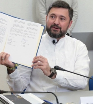 Мер Маріуполя підписав із керівником проєкту USAID Меморандум щодо відновлення міста