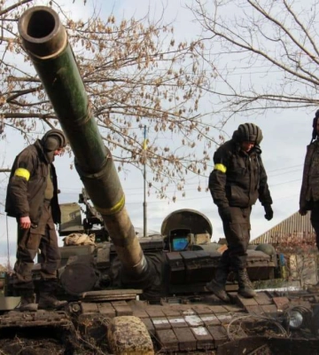 Снаряди для танків відміряли вантажівками. Танкісти бригади з Дніпропетровщини розповіли, як підтримують піхоту