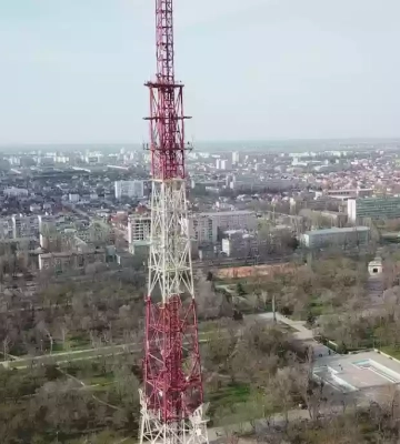 Російські загарбники підірвали телецентр у Херсоні – ЗМІ