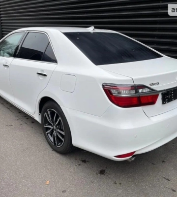 В Україні виявлено найдорожчу та незвичайну Toyota Camry (Фото)