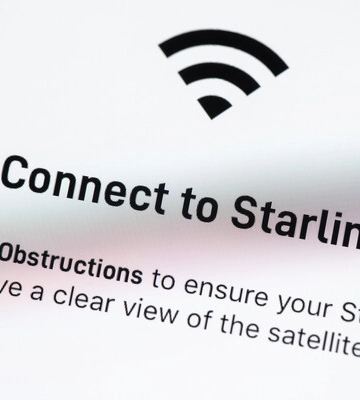 Илон Маск пообещал продолжать обслуживание Starlink в Украине — Резников